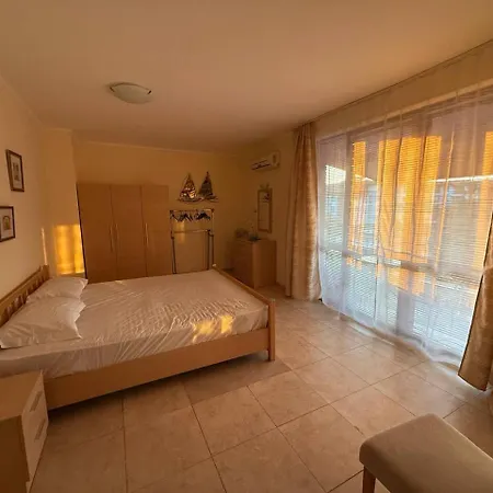 Апартаменти Apollo 4 The Place For Families With Children *